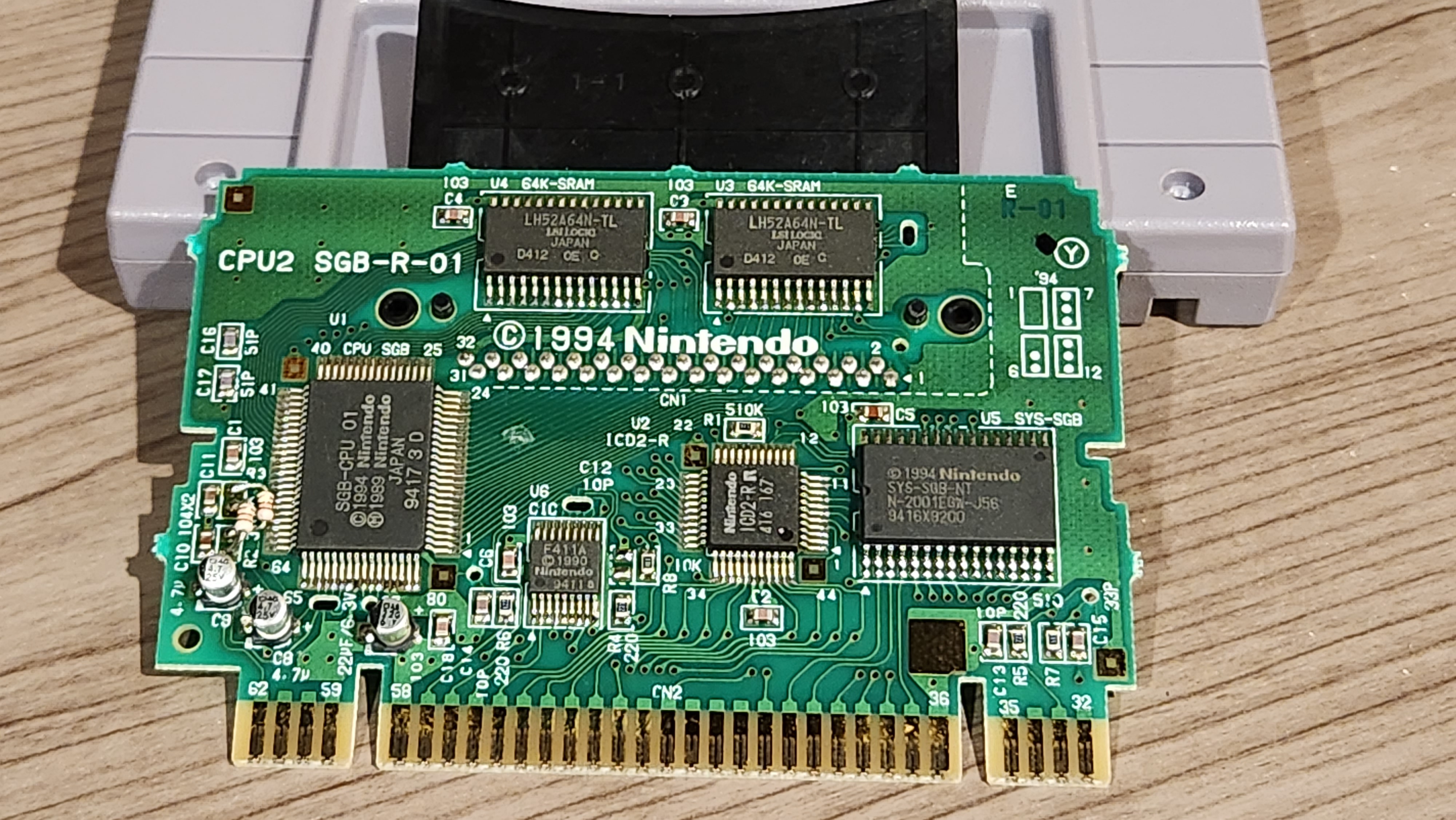 The internals of the Super Game Boy